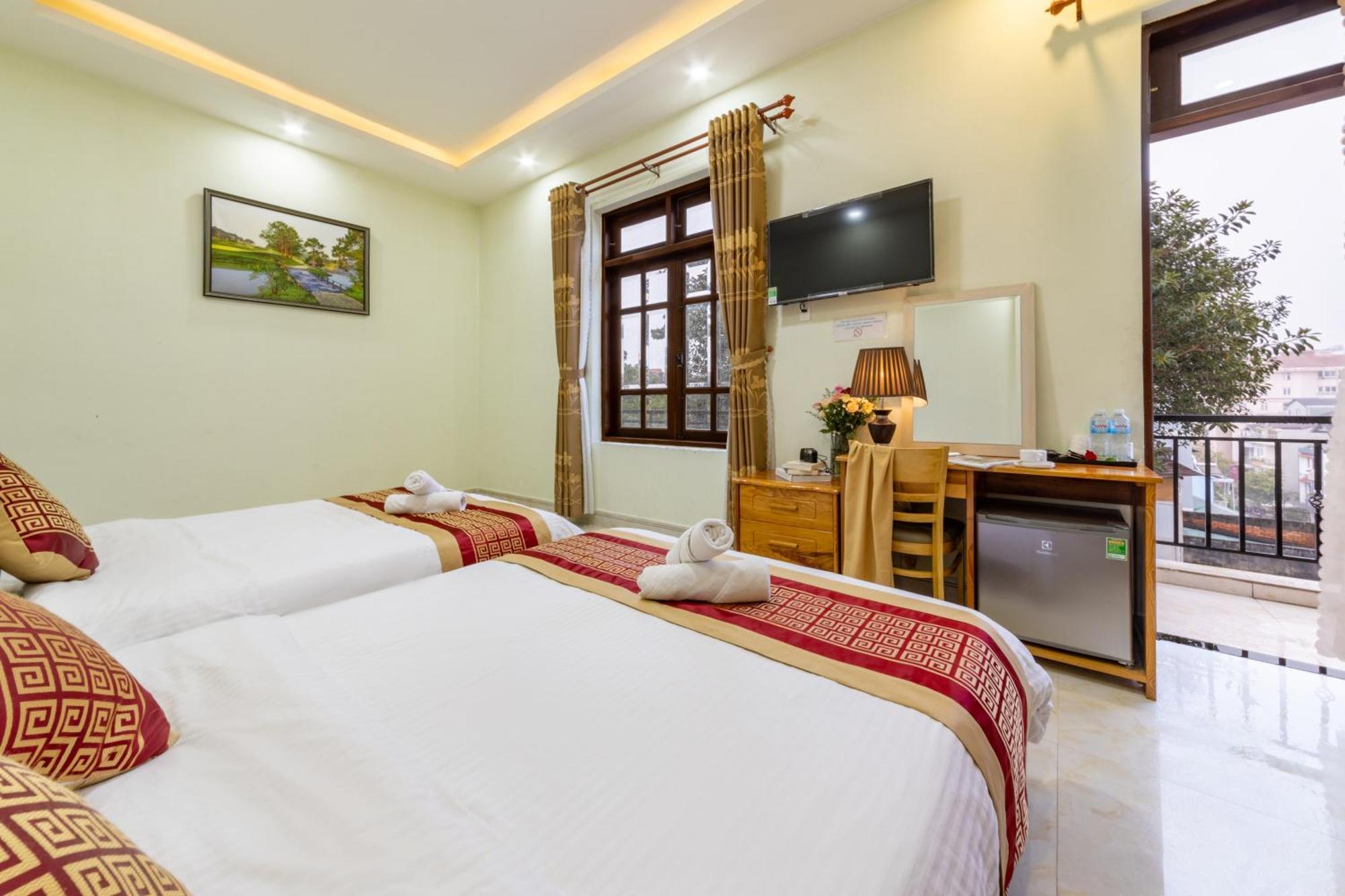 ホテル Xuan Truong Luxury Dalat エクステリア 写真