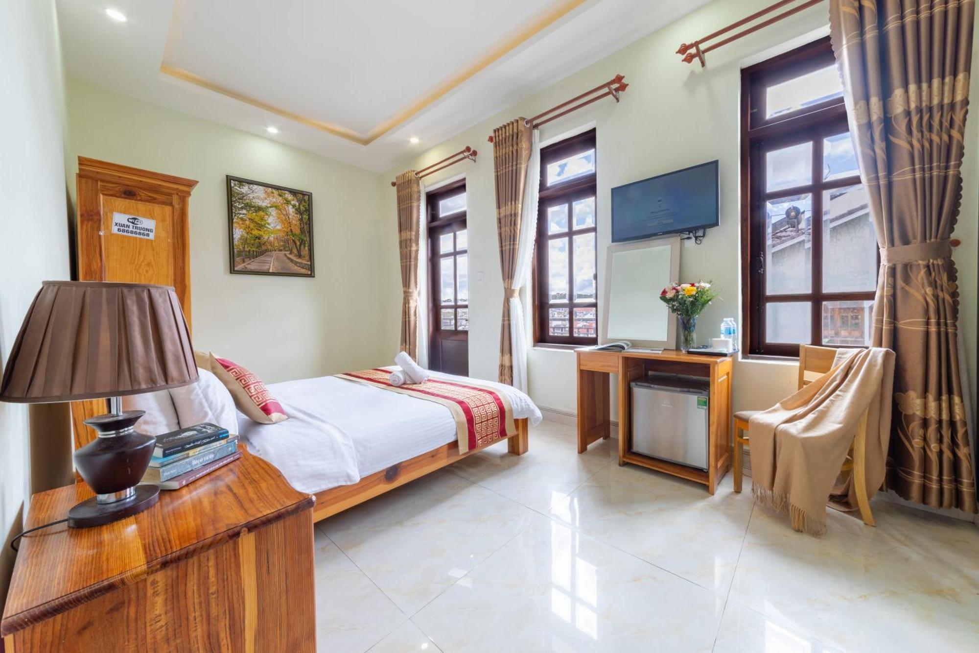 ホテル Xuan Truong Luxury Dalat エクステリア 写真