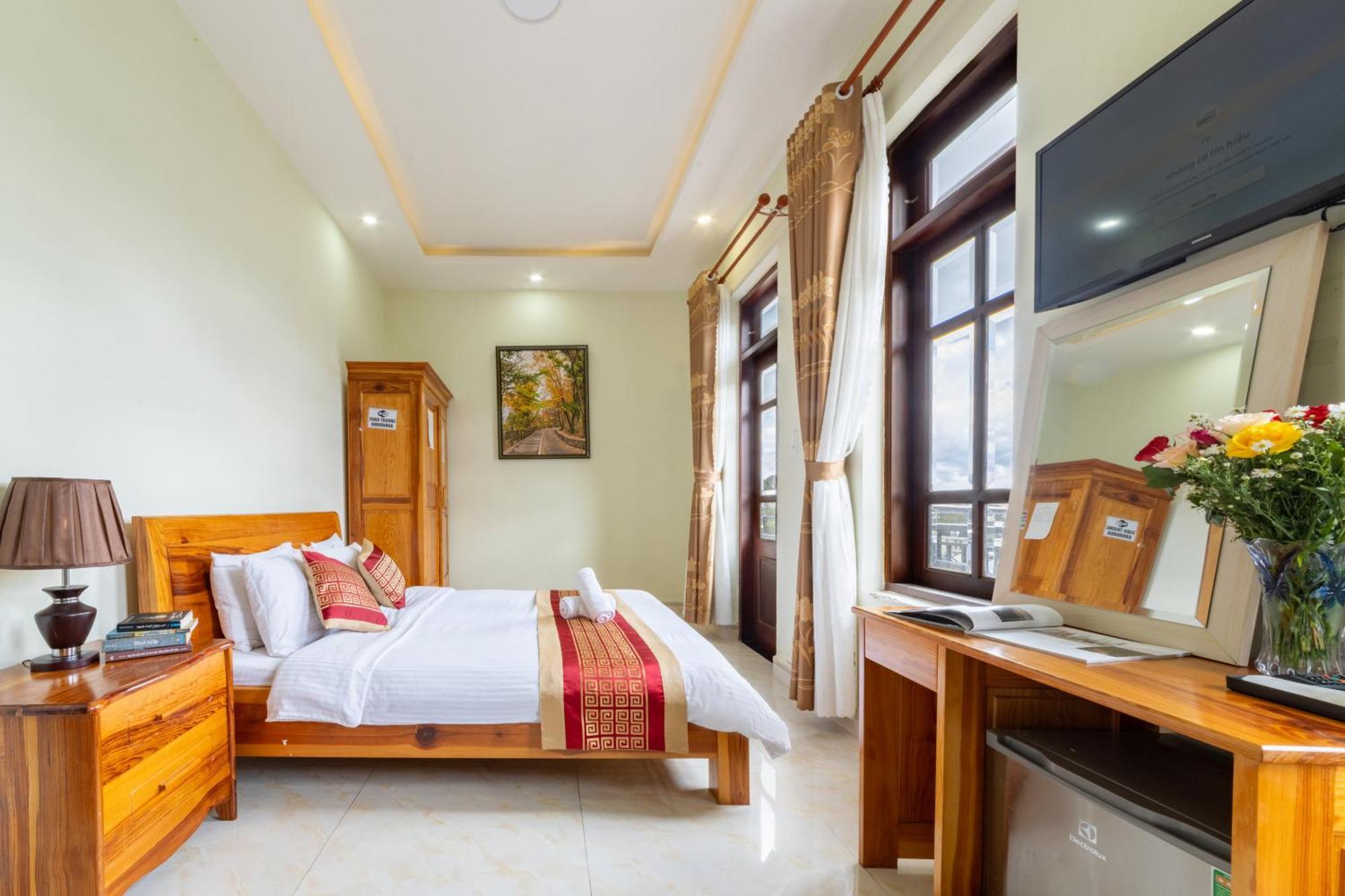 ホテル Xuan Truong Luxury Dalat エクステリア 写真
