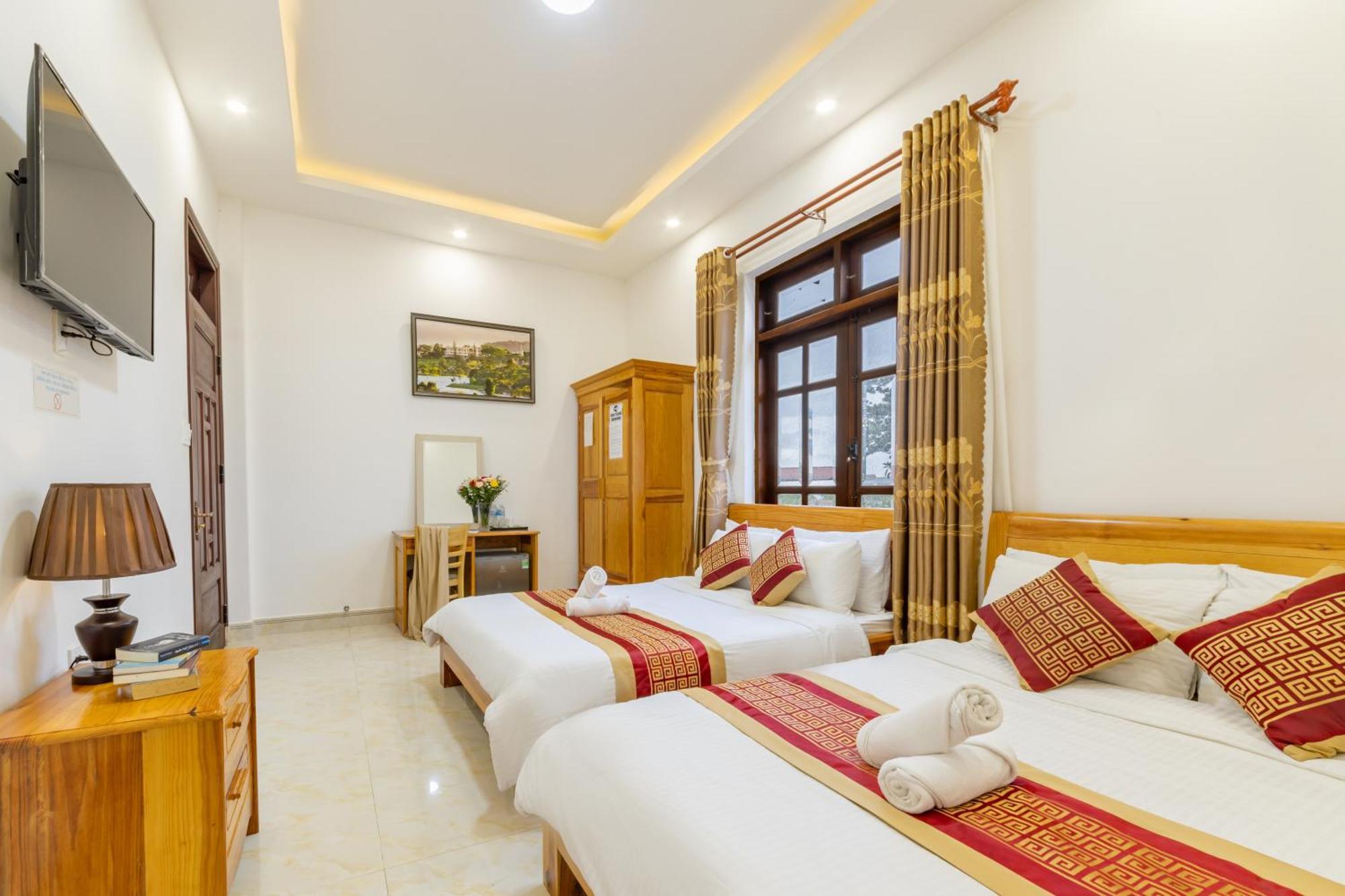 ホテル Xuan Truong Luxury Dalat エクステリア 写真